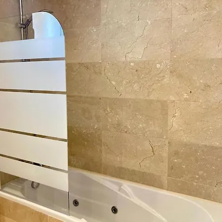 Apartman Sea Breeze Retreat - Golf Getaway
