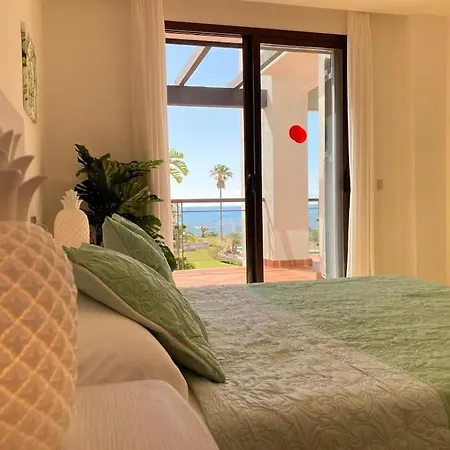 Sea Breeze Retreat - Golf Getaway *